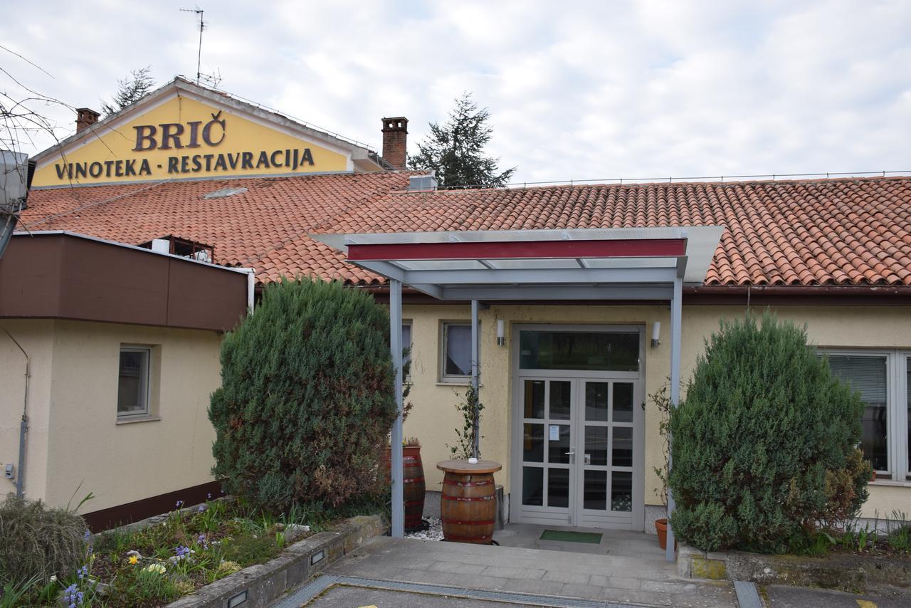 Restaurant Bric Dekani Exterior foto